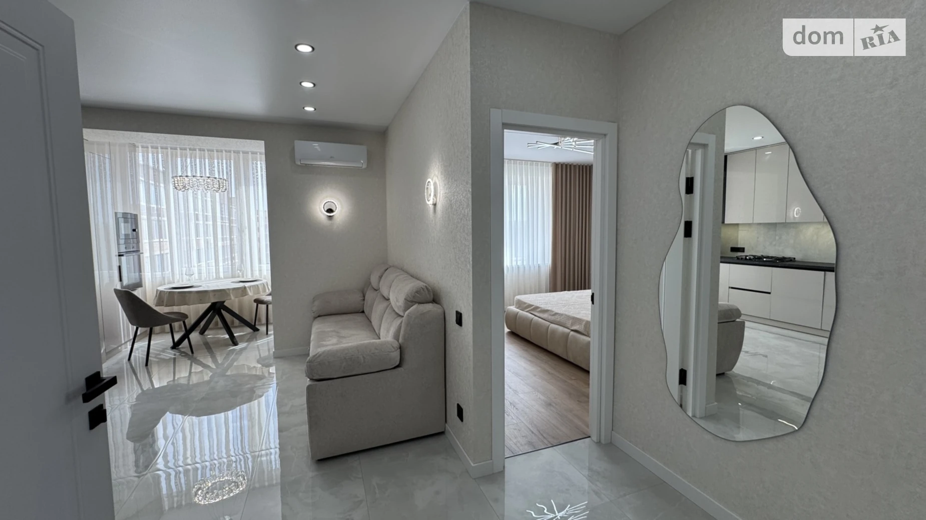 Продается 2-комнатная квартира 62 кв. м в Хмельницком, ул. Заречанская - фото 2