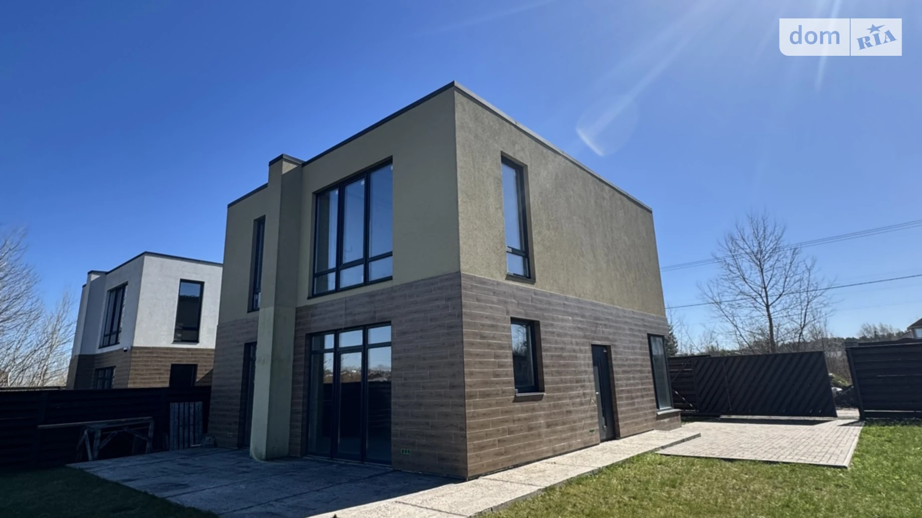 Продается дом на 2 этажа 130.5 кв. м с камином, цена: 105000 $ - фото 2