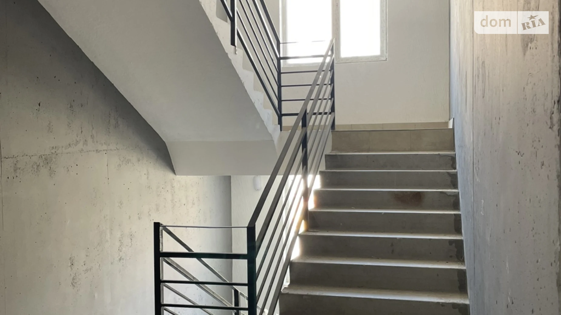 Продается 2-комнатная квартира 62 кв. м в Ровно, ул. Защитников Мариуполя(Костромская), 89 - фото 3