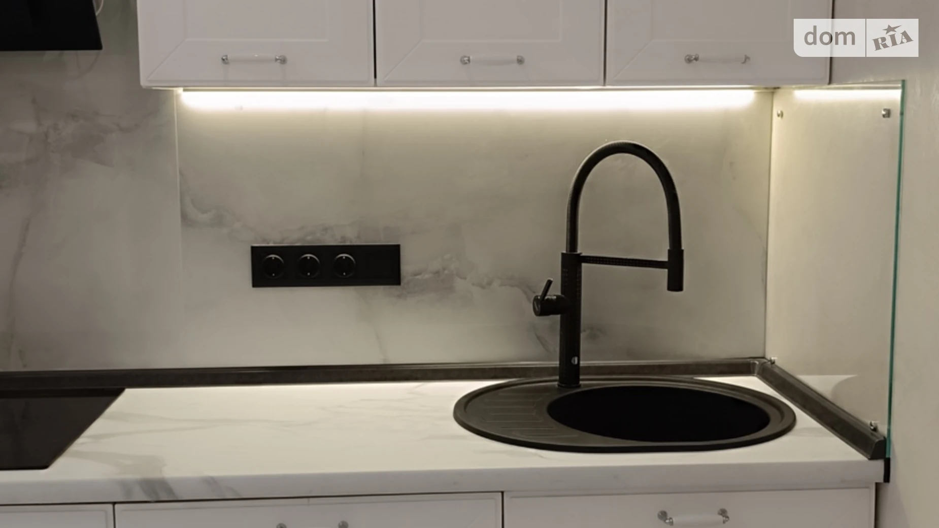 Продается 1-комнатная квартира 45 кв. м в Ирпене, ул. Университетская(Карла Маркса), 3/4 - фото 2