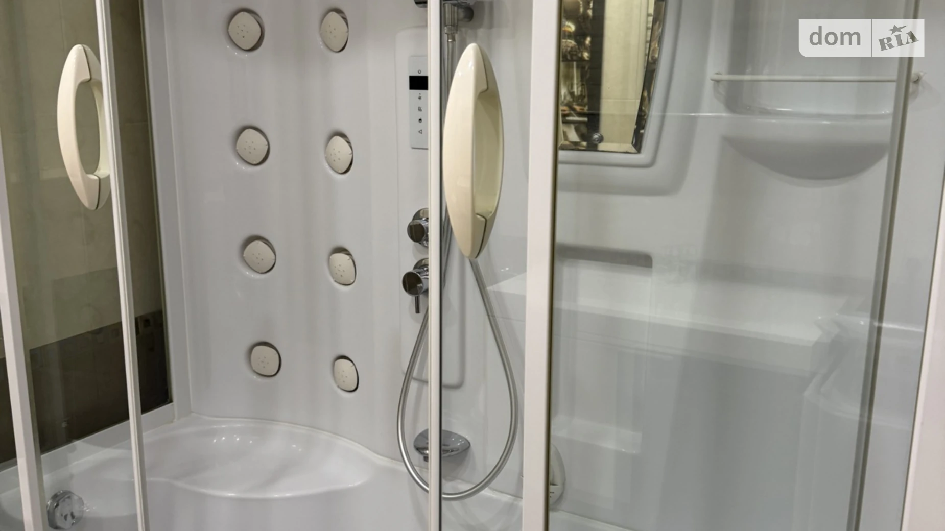 Сдается в аренду 1-комнатная квартира 62 кв. м в Киеве, ул. Андрея Верхогляда(Драгомирова), 14 - фото 4