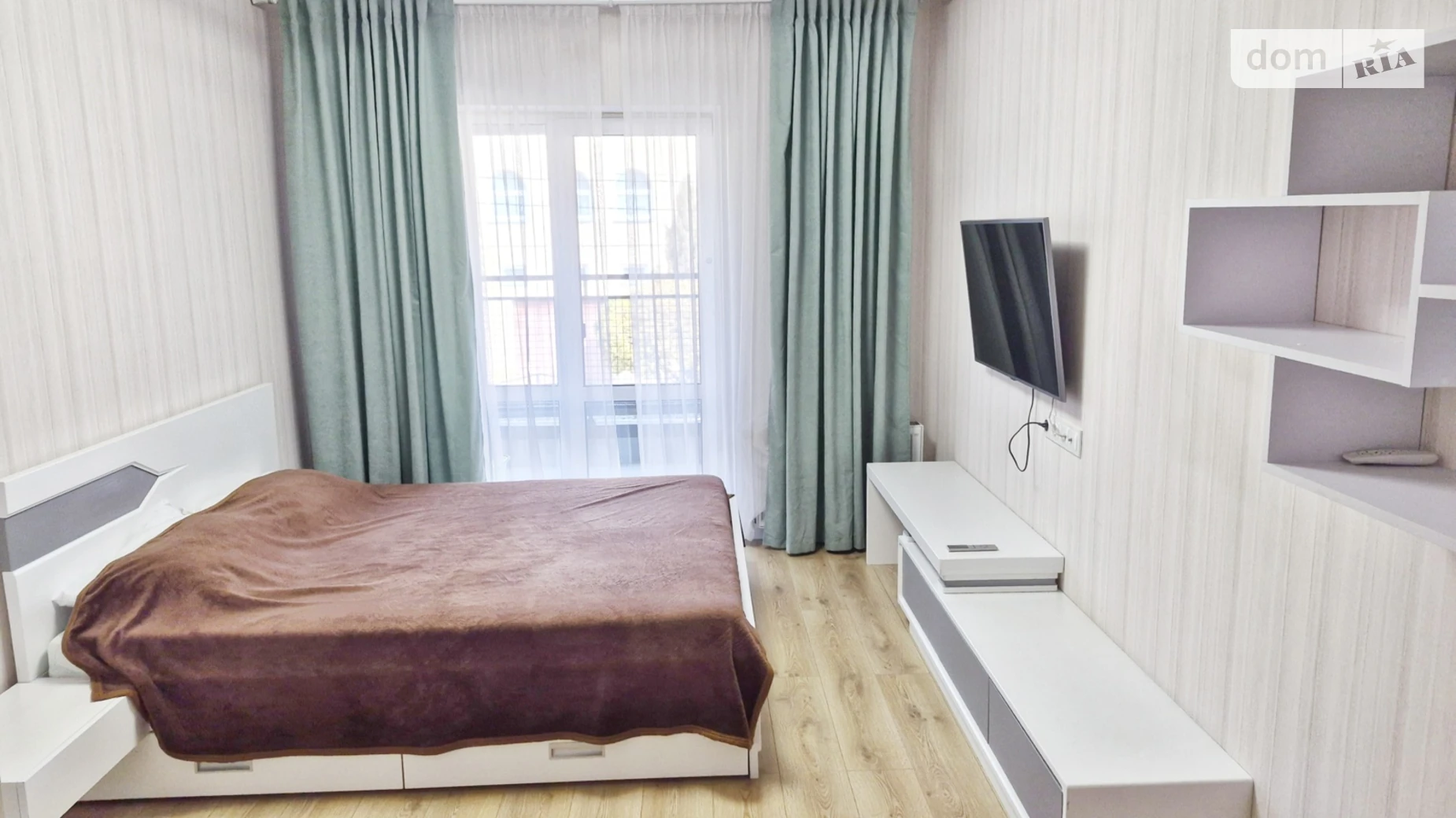 Сдается в аренду 1-комнатная квартира 43 кв. м в Ровно, ул. Дачная, 26 - фото 2