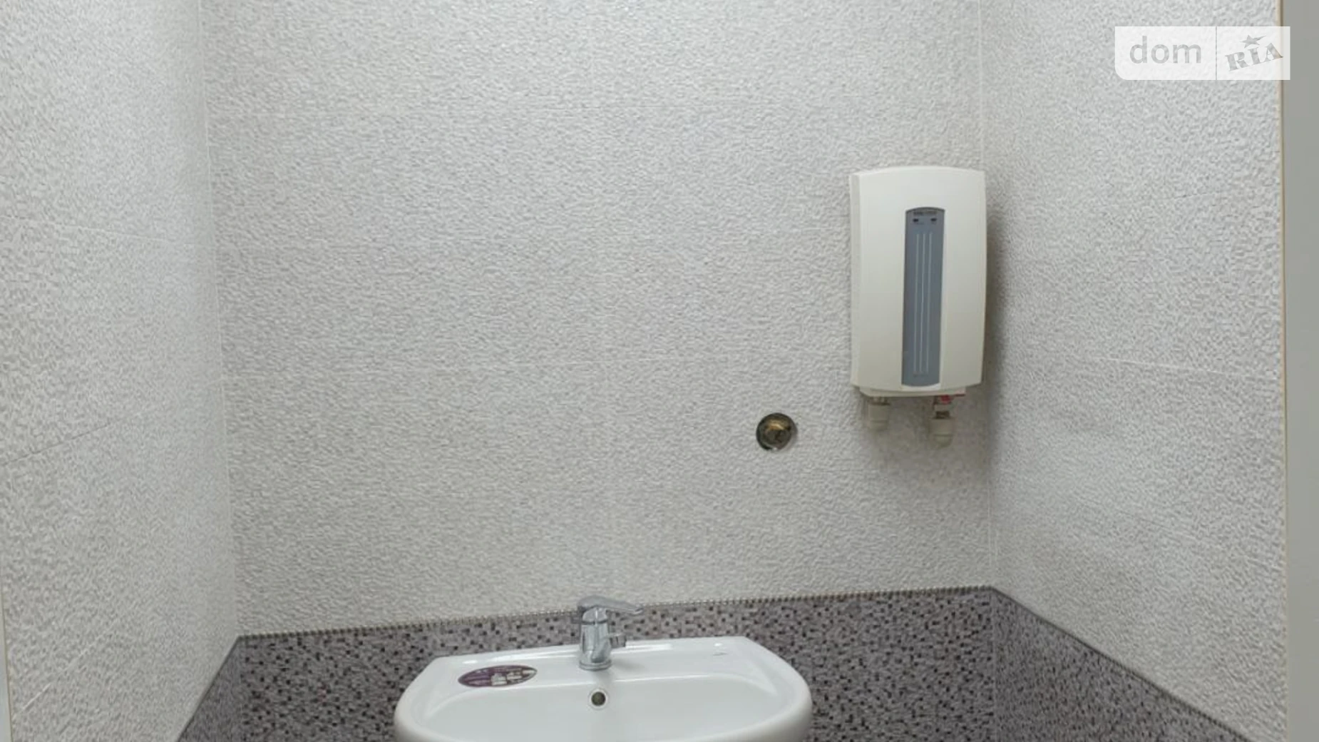 Продается офис 60 кв. м в бизнес-центре, цена: 88000 $ - фото 4