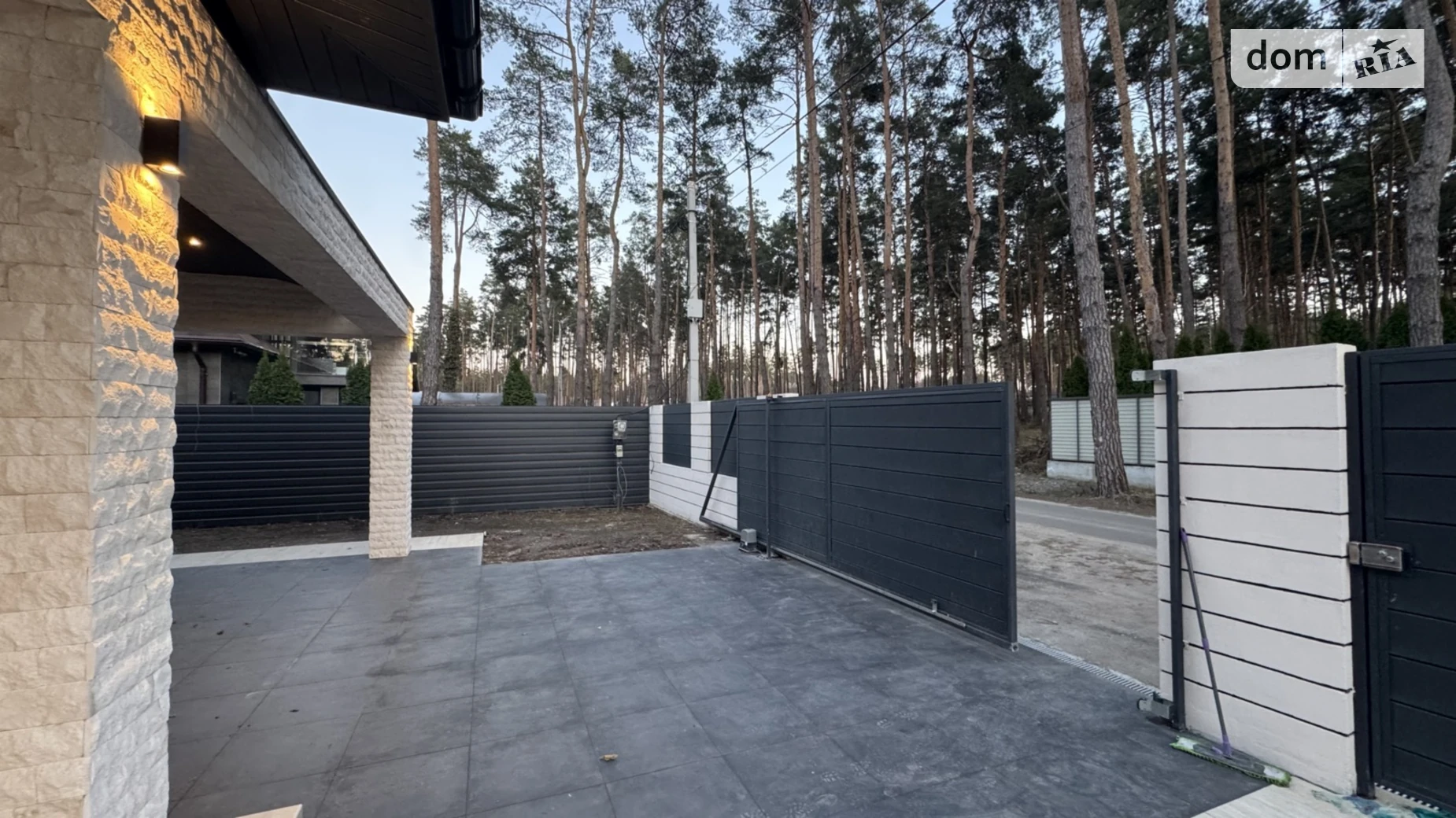 Продается одноэтажный дом 254 кв. м с беседкой, цена: 450000 $ - фото 3