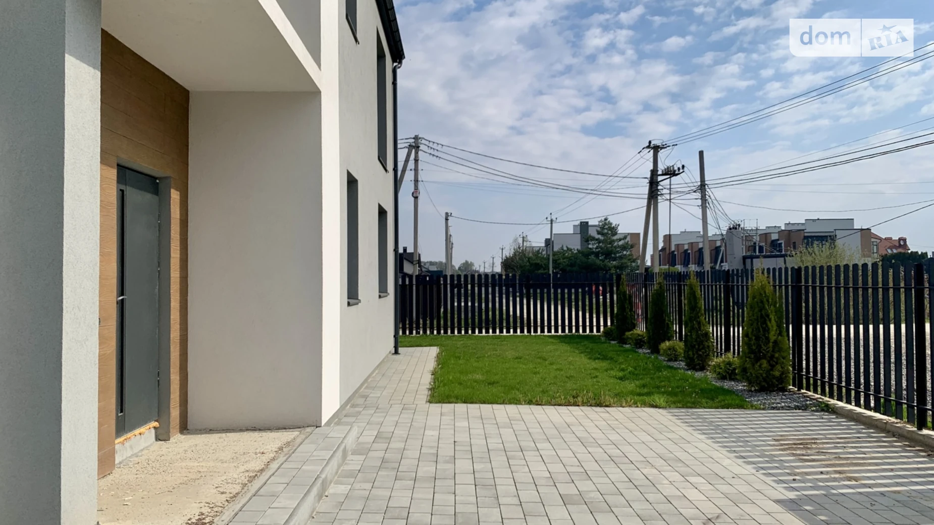 Продается дом на 2 этажа 144 кв. м с подвалом, цена: 133000 $ - фото 2