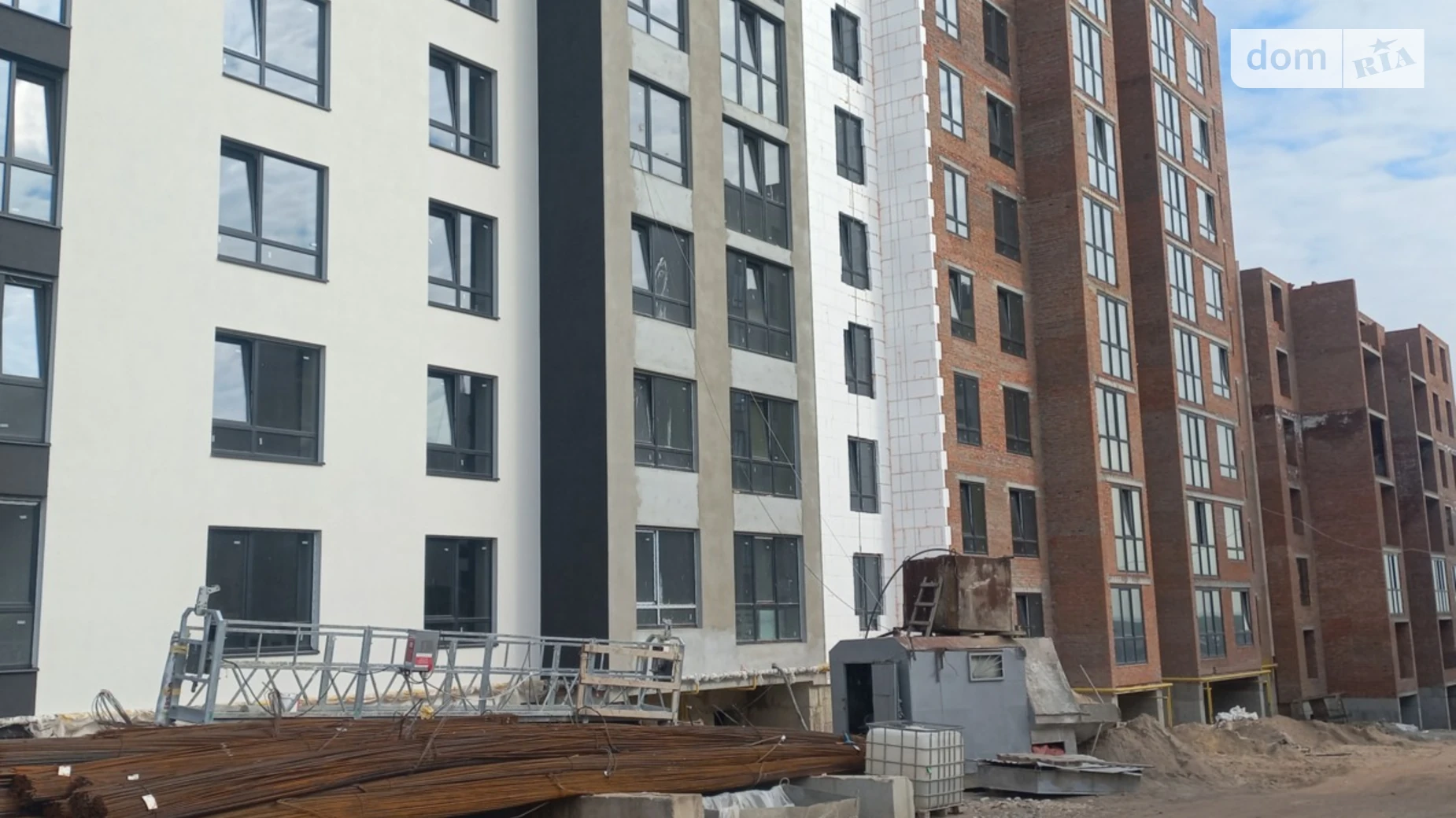 1-комнатная квартира 48.2 кв. м в Тернополе, ул. 15-го Апреля - фото 2