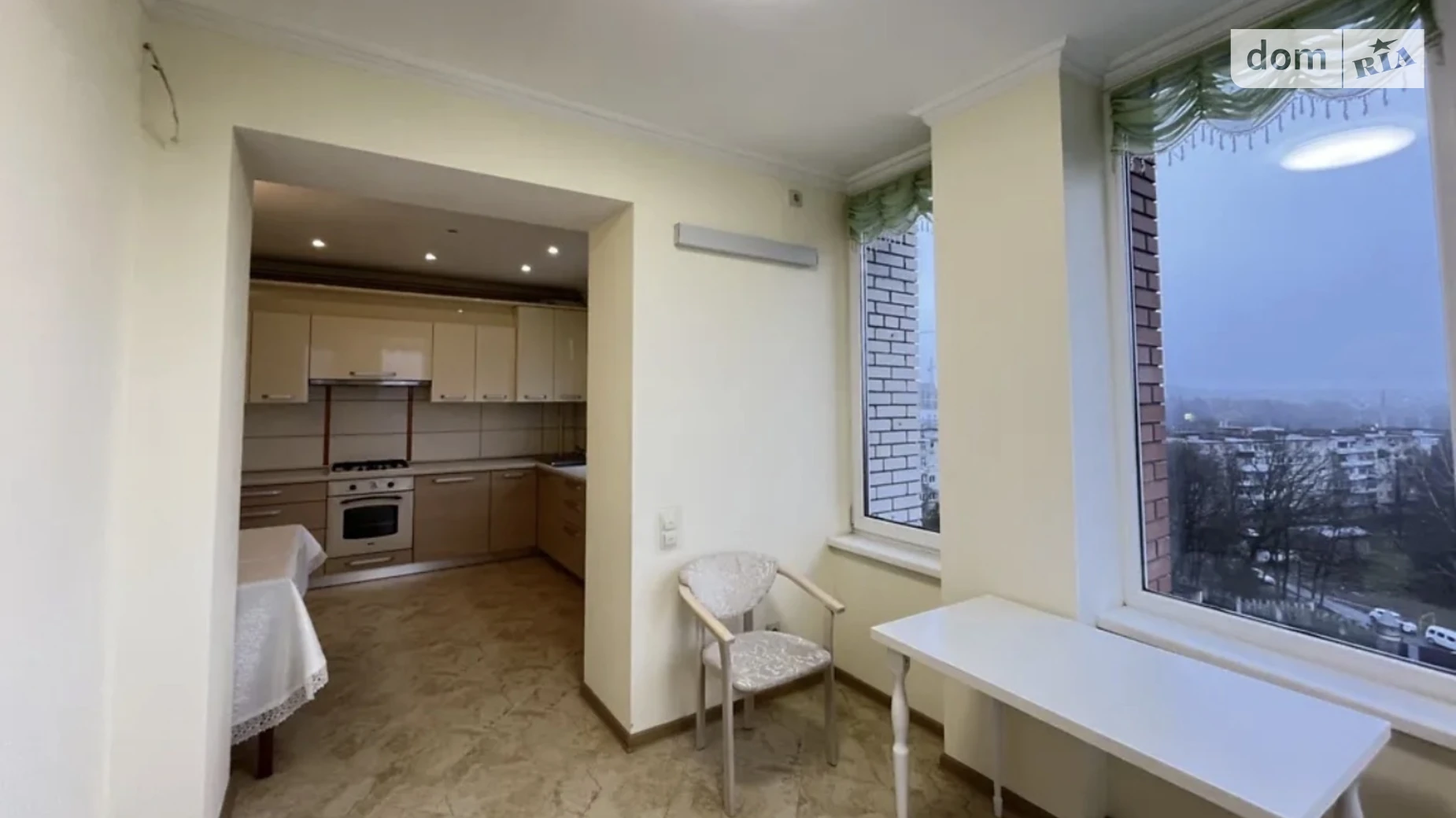 Продається 4-кімнатна квартира 178.2 кв. м у Хмельницькому, просп. Миру, 85/2А - фото 2