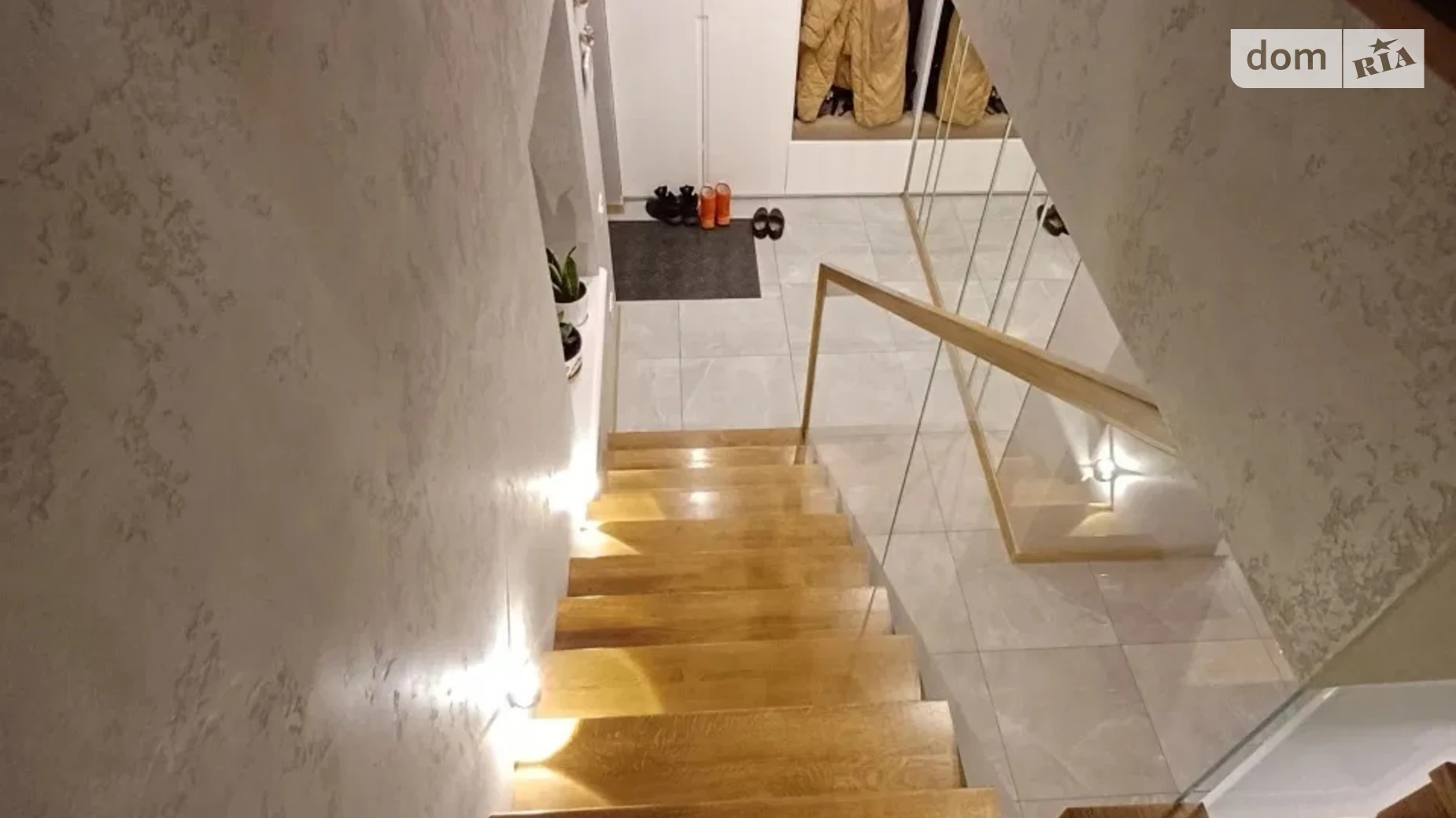 Сдается в аренду дом на 2 этажа 120 кв. м с садом, цена: 1600 $ - фото 4