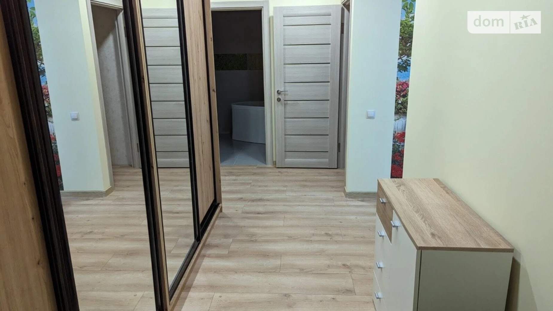 Продается 2-комнатная квартира 79.2 кв. м в Хмельницком, цена: 94999 $ - фото 2