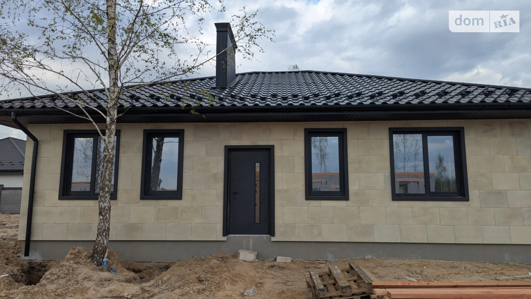 Продается одноэтажный дом 110 кв. м с мансардой, цена: 105000 $ - фото 2