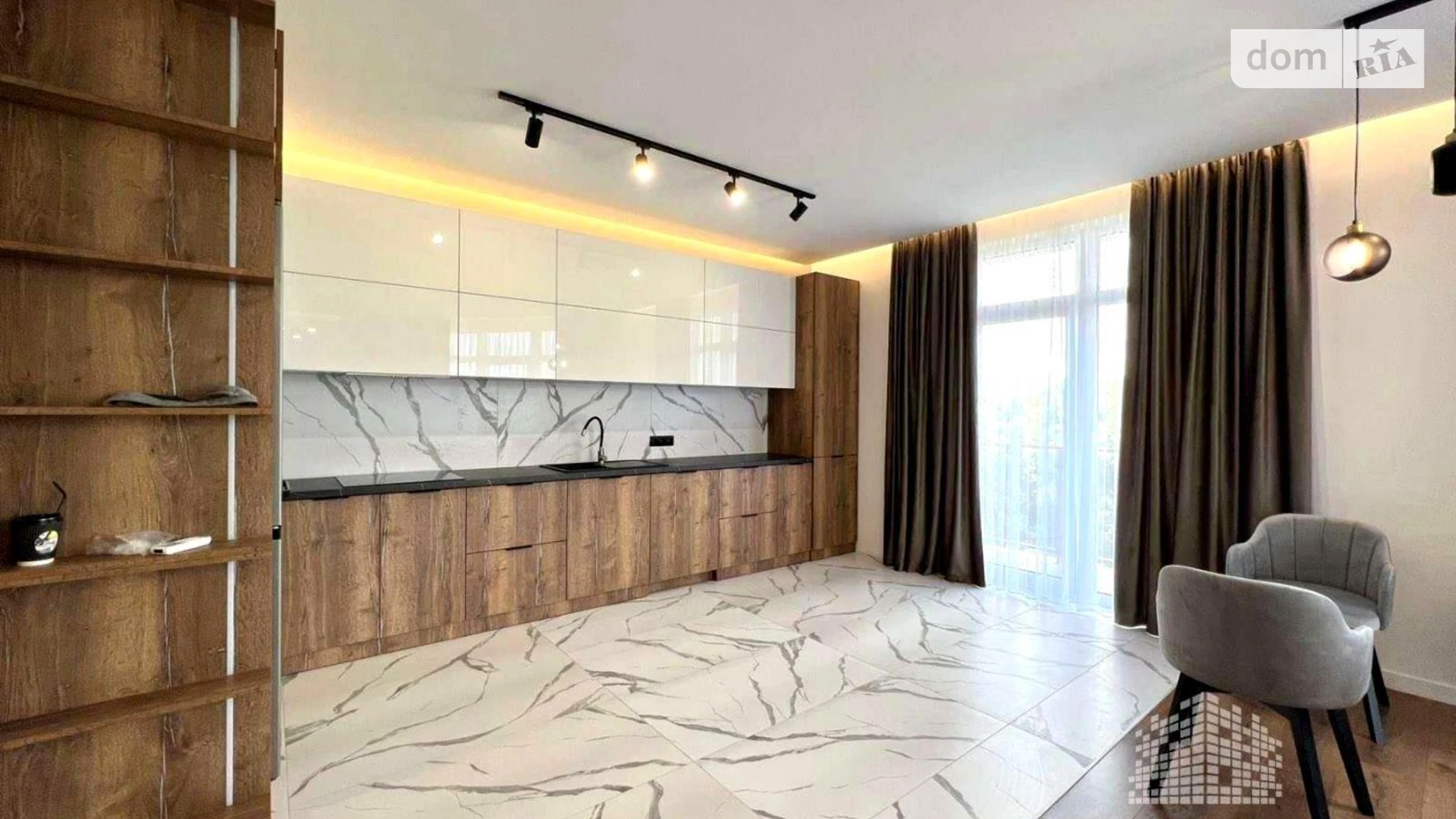 Здається в оренду 3-кімнатна квартира 94.4 кв. м у Ужгороді, наб. Слов'янська - фото 2