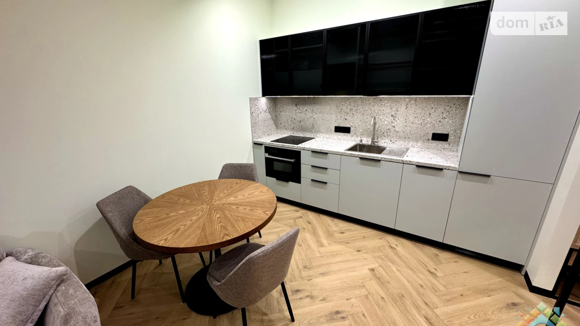 Сдается в аренду 1-комнатная квартира 42 кв. м в Днепре, ул. Короленко, 43 - фото 2