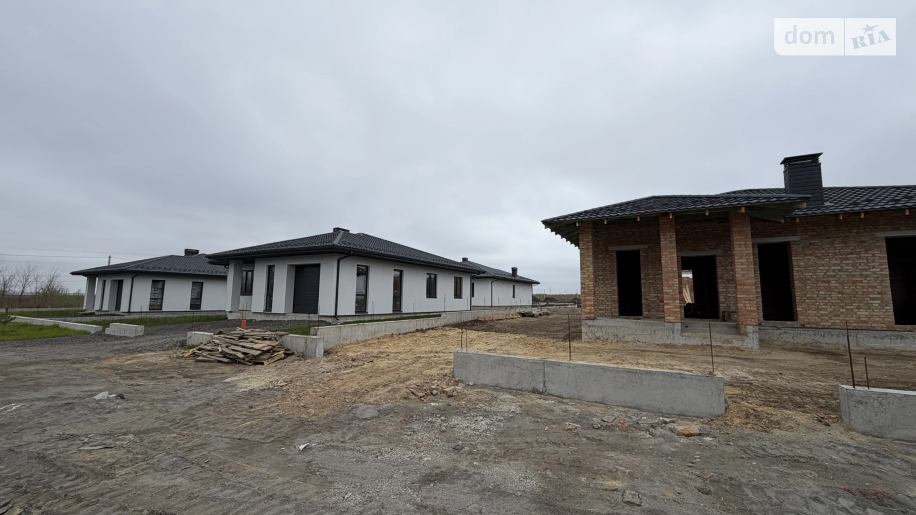 Продается одноэтажный дом 140 кв. м с мансардой, цена: 88000 $ - фото 2