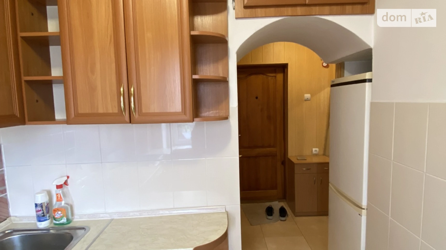 Сдается в аренду 1-комнатная квартира 22 кв. м в Ровно, ул. Соборная, 275 - фото 2