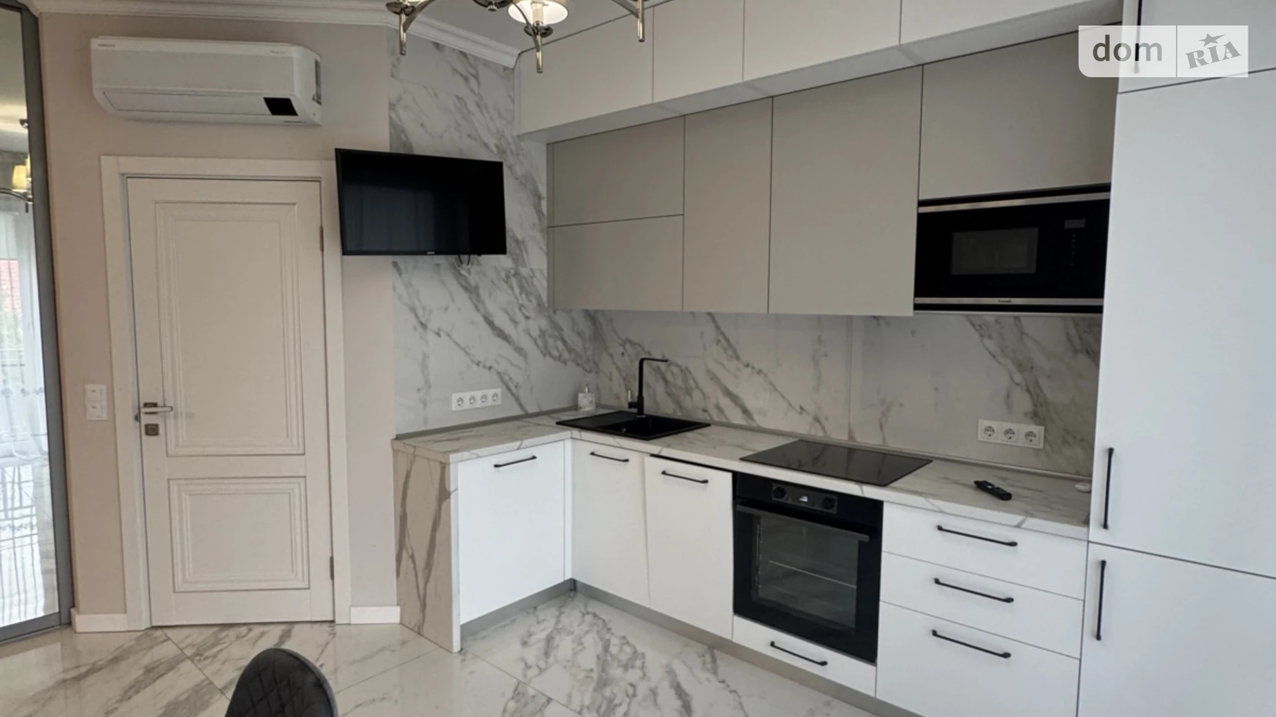 Продается 2-комнатная квартира 56 кв. м в Ужгороде, ул. Загорская, 170 - фото 2