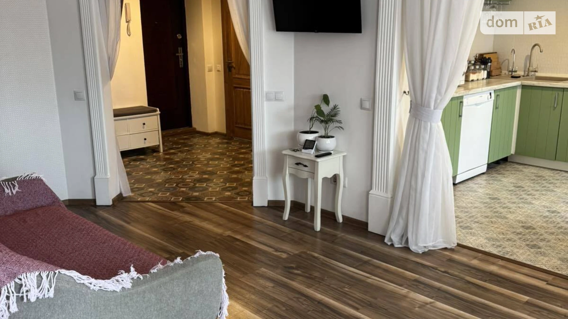 Продается 7-комнатная квартира 155 кв. м в Ивано-Франковске, ул. Вячеслава Черновола, 10 - фото 3