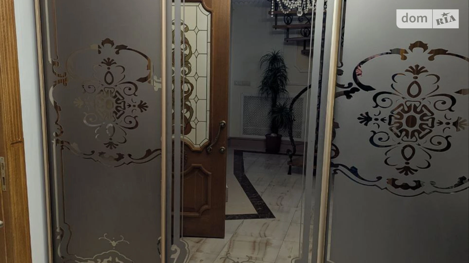 Сдается в аренду 2-комнатная квартира 100 кв. м в Ровно, ул. Соборная, 63 - фото 4