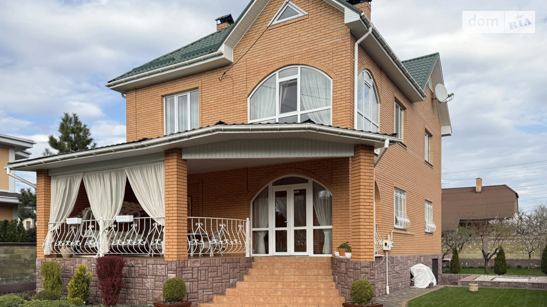 Продается дом на 3 этажа 215.2 кв. м с балконом, цена: 350000 $ - фото 4