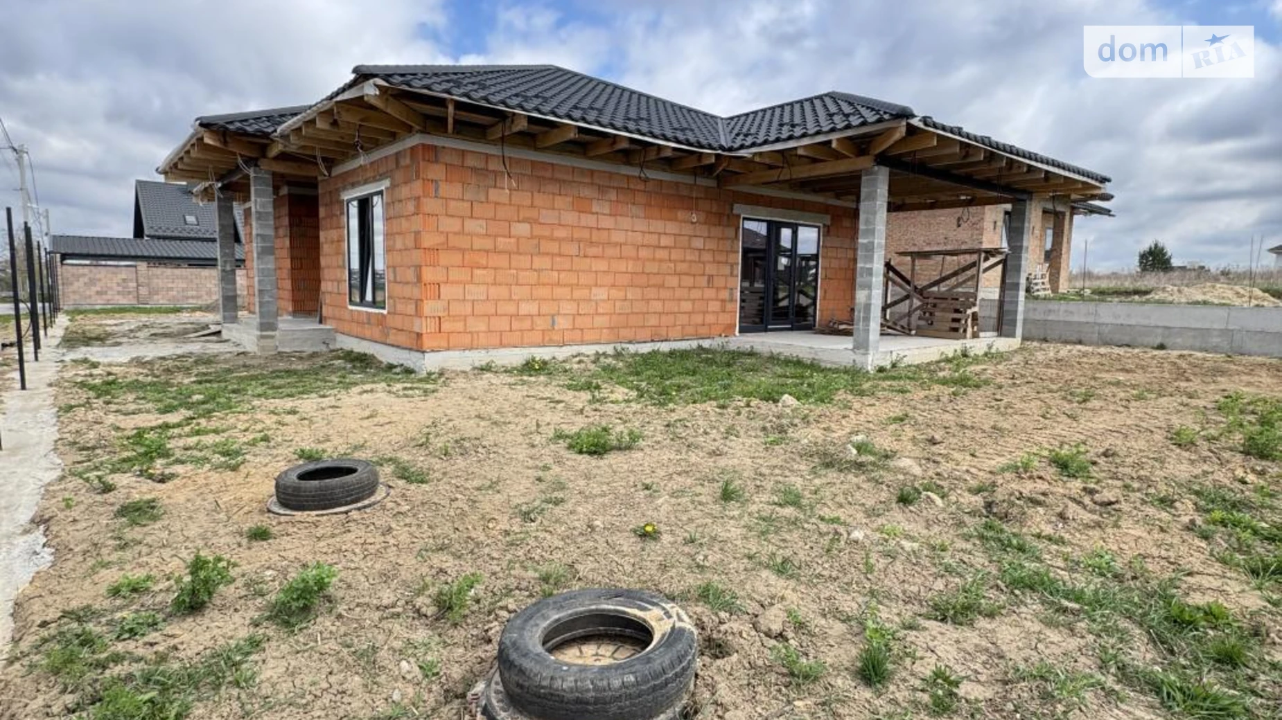Продается одноэтажный дом 135 кв. м с гаражом, цена: 153000 $ - фото 3