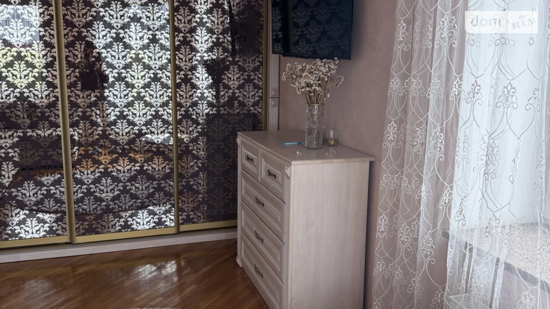 2-комнатная квартира 72.8 кв. м в Луцке, ул. Набережная, 10 - фото 3