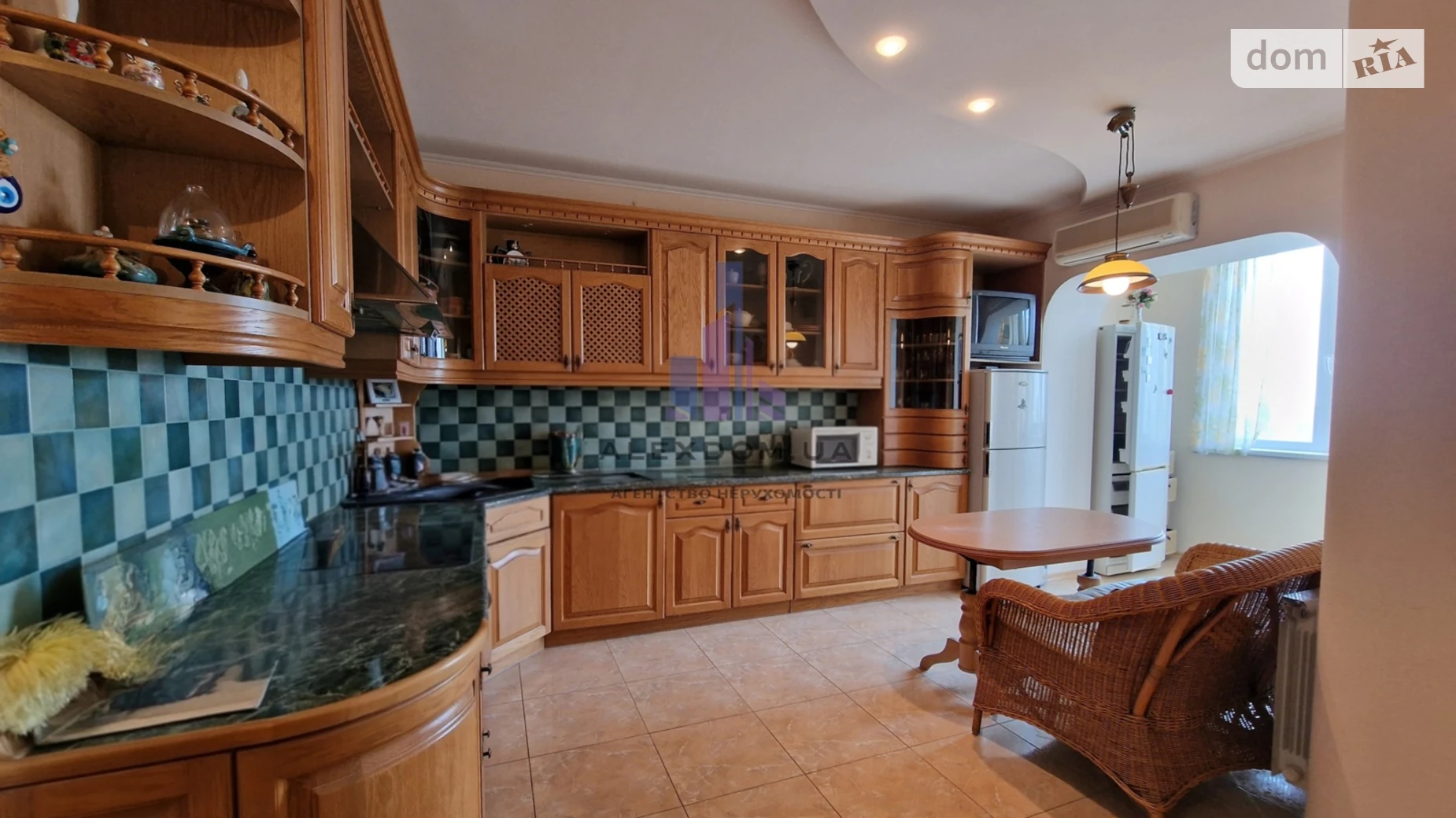 Продается 2-комнатная квартира 82.3 кв. м в Киеве, ул. Михаила Котельникова, 37А - фото 2