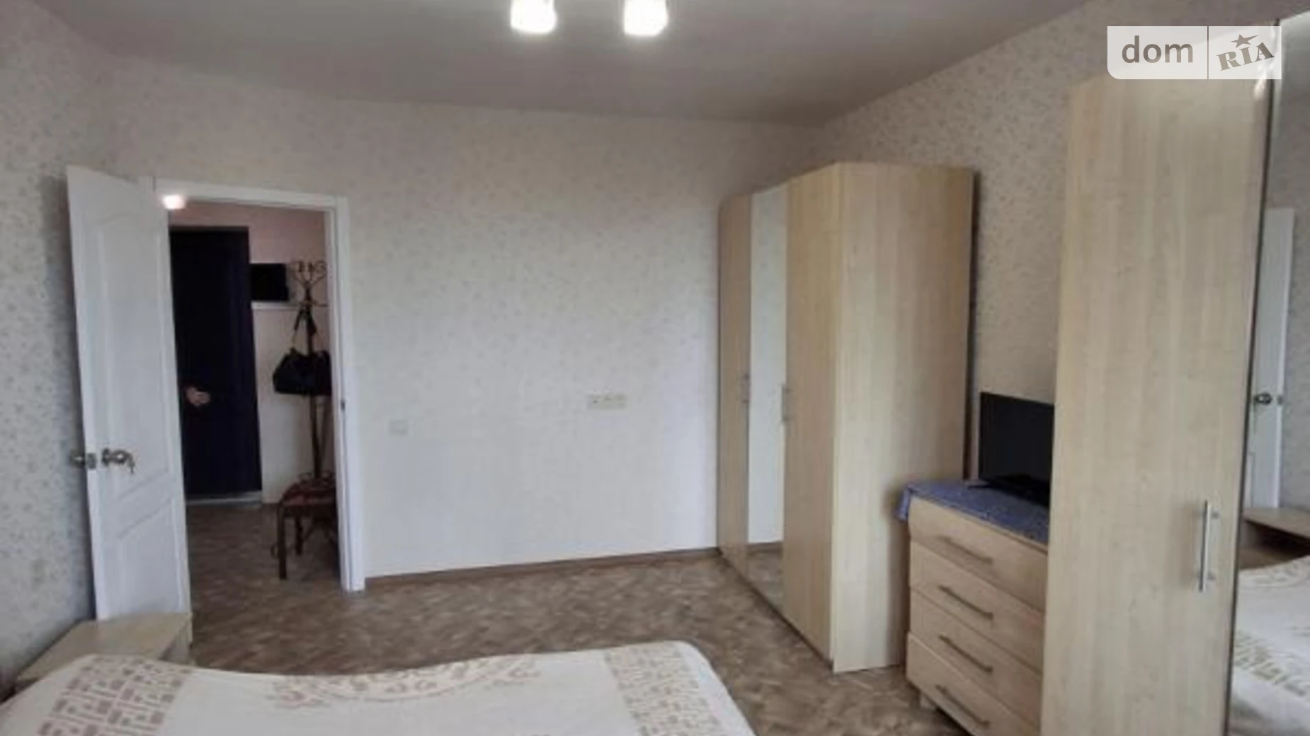 Продается 2-комнатная квартира 41 кв. м в Фонтанке, ул. Независимости - фото 2