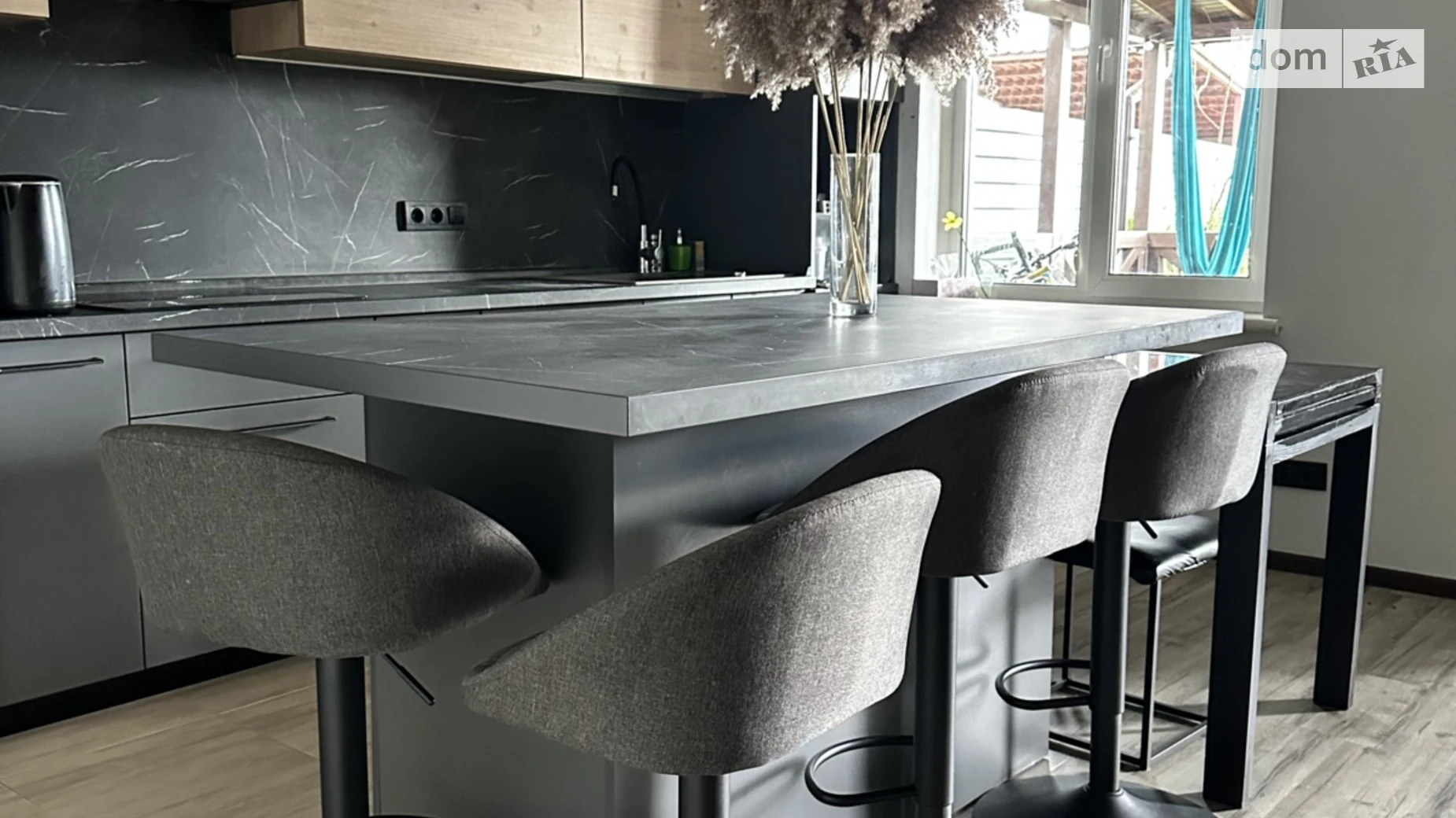 Продается дом на 2 этажа 103.7 кв. м с гаражом, цена: 145000 $ - фото 2