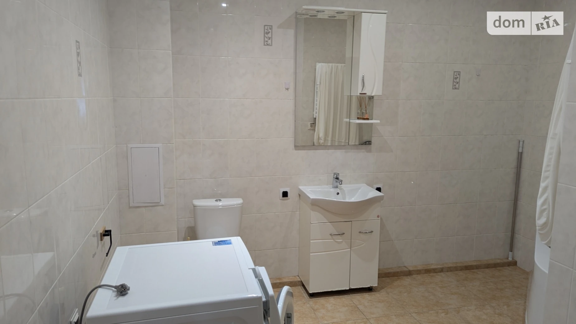 Сдается в аренду 2-комнатная квартира 72 кв. м в Ровно, ул. Соборная, 5А - фото 3