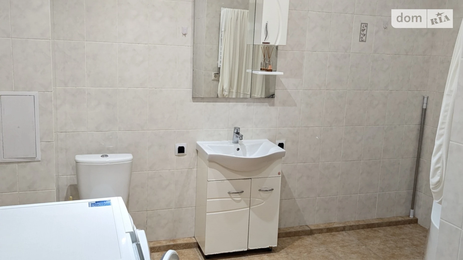 Сдается в аренду 2-комнатная квартира 72 кв. м в Ровно, ул. Соборная, 5А - фото 4