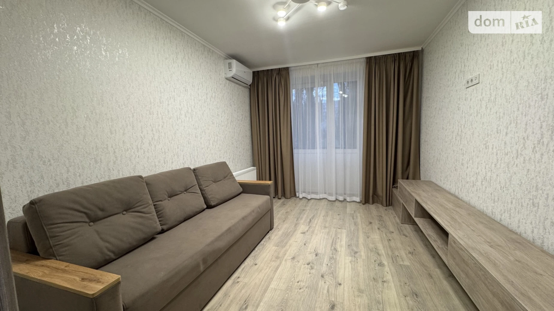 Сдается в аренду 2-комнатная квартира 65 кв. м в Ровно, ул. Соборная, 285Д - фото 3