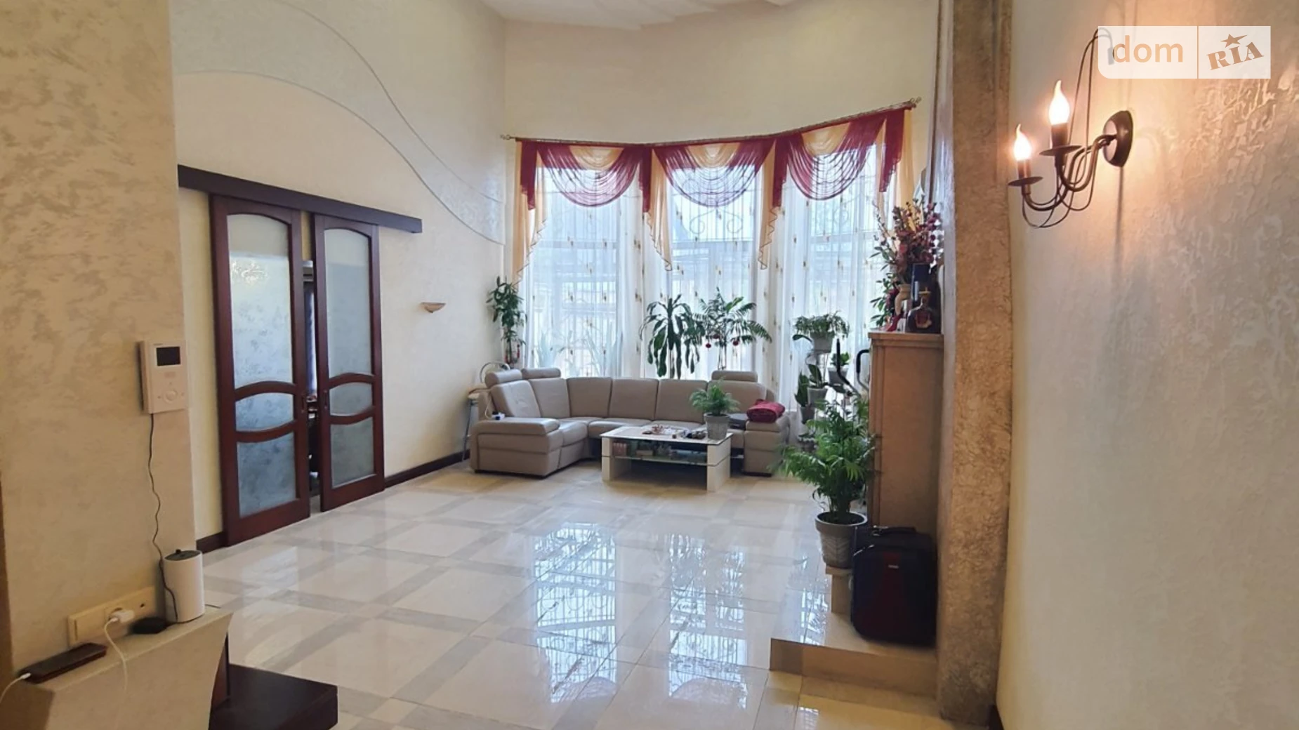 Продается дом на 3 этажа 250 кв. м с баней/сауной, цена: 220000 $ - фото 5