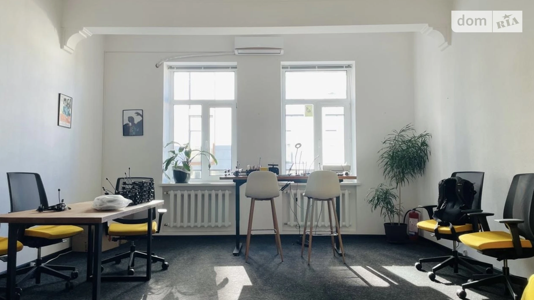 Сдается в аренду офис 101 кв. м в бизнес-центре, цена: 800 $ - фото 2