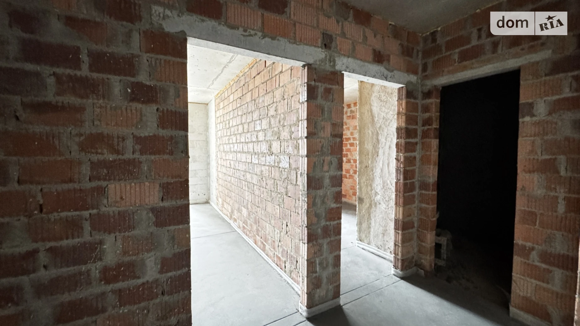 Продается 3-комнатная квартира 83 кв. м в Буче, бул. Леонида Бирюкова, 4 - фото 2