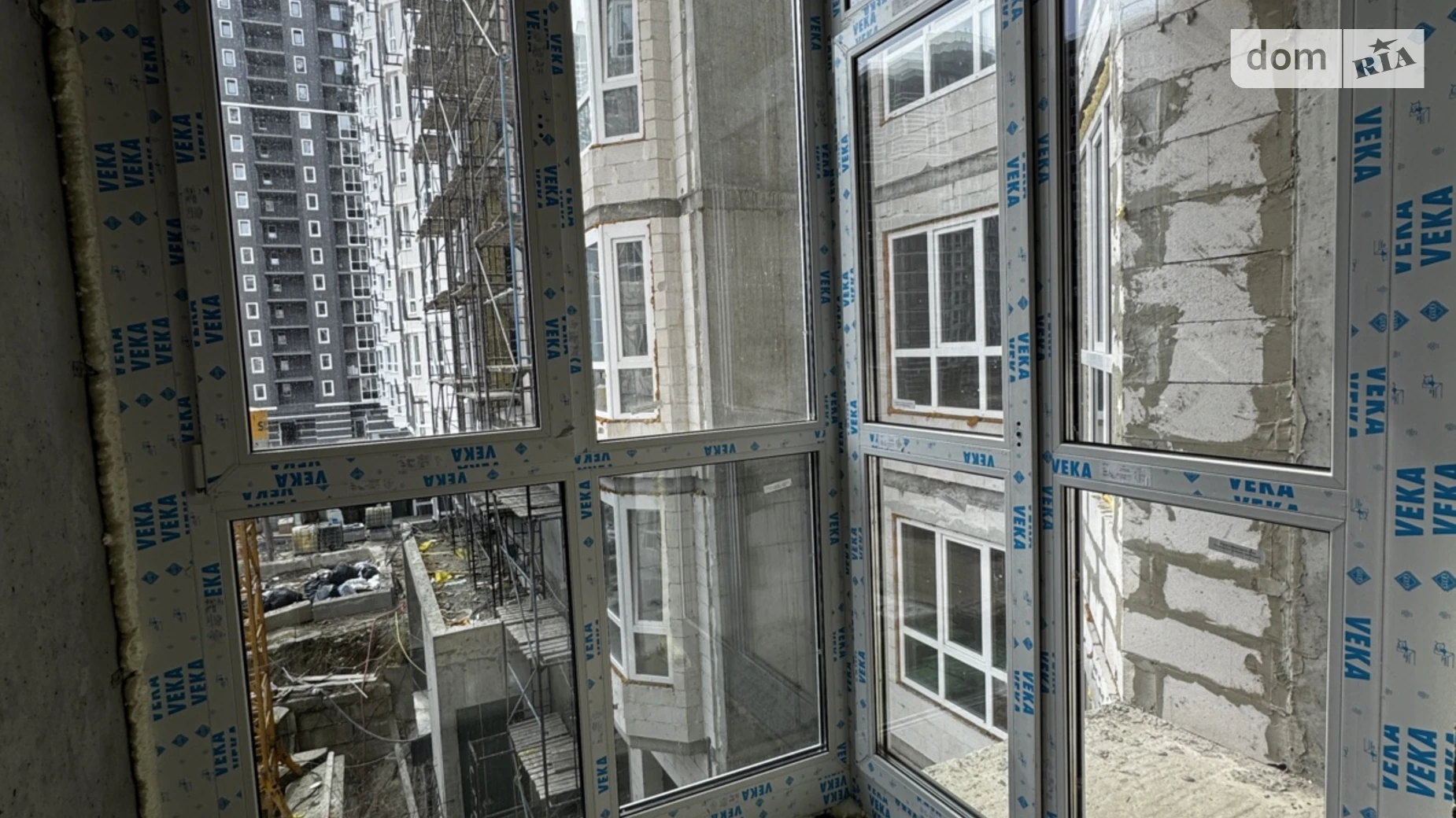 Продается 1-комнатная квартира 39.7 кв. м в Буче, бул. Леонида Бирюкова, 4 - фото 3