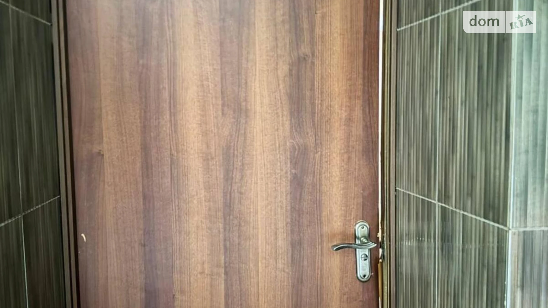 Продается отдельно стоящий гараж универсальный на 52.3 кв. м, цена: 28000 $ - фото 3