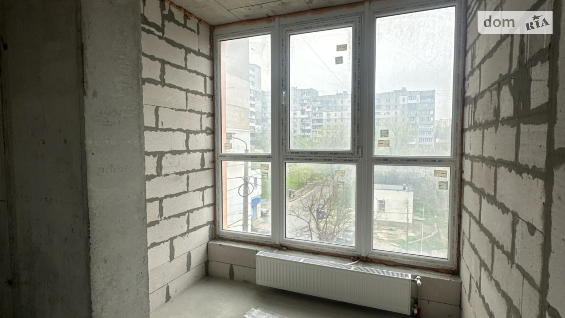 Продается 1-комнатная квартира 52.2 кв. м в Одессе, ул. Бугаевская, 44 - фото 2