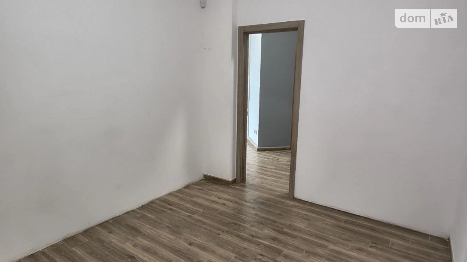 Продается офис 53.7 кв. м в бизнес-центре, цена: 94000 $ - фото 2