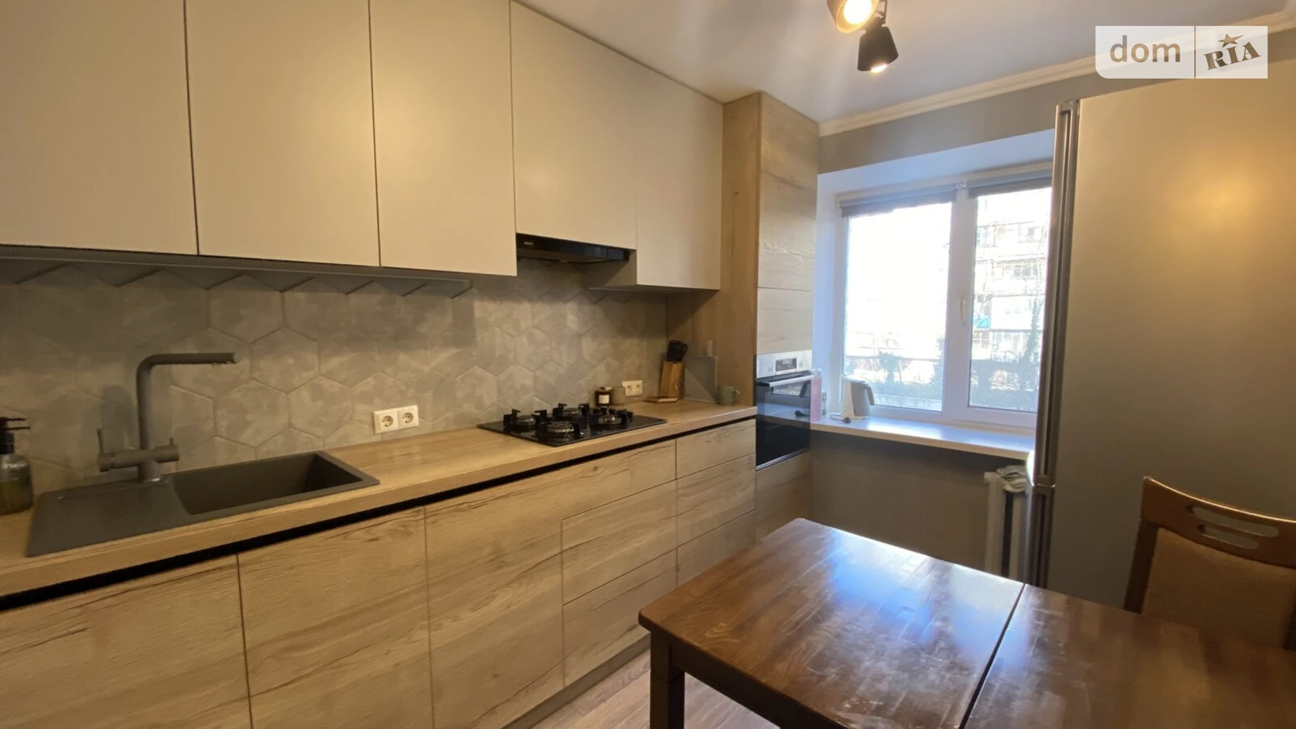 Продается 3-комнатная квартира 68.2 кв. м в Одессе, ул. Академика Королева, 29А - фото 2