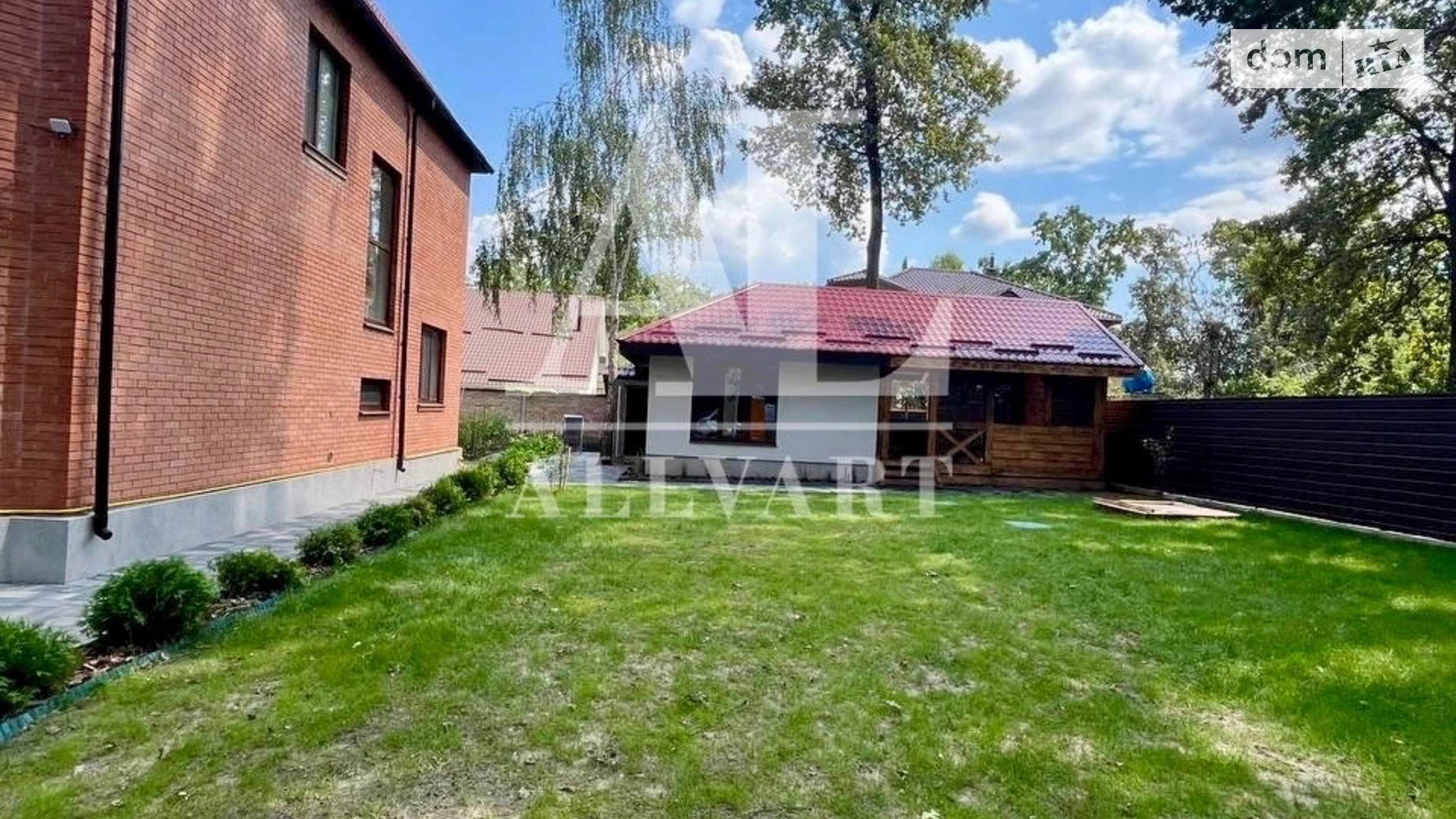 Продается дом на 2 этажа 178.5 кв. м с камином, цена: 500000 $ - фото 3