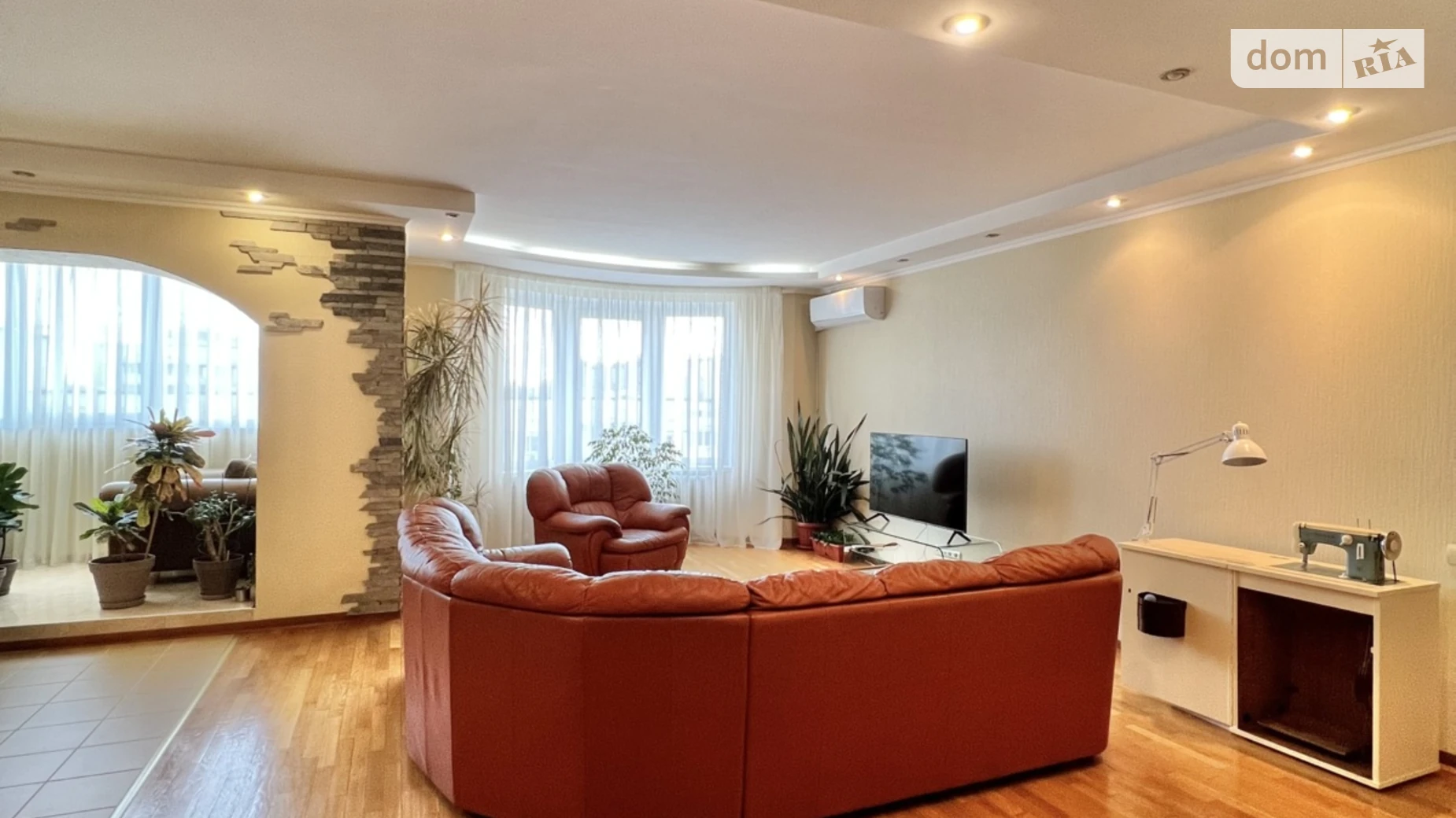 Продається 2-кімнатна квартира 77 кв. м у Києві, цена: 131000 $ - фото 2