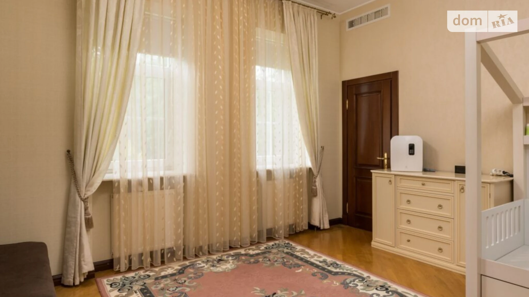 Продается дом на 2 этажа 400 кв. м с гаражом, цена: 265000 $ - фото 3