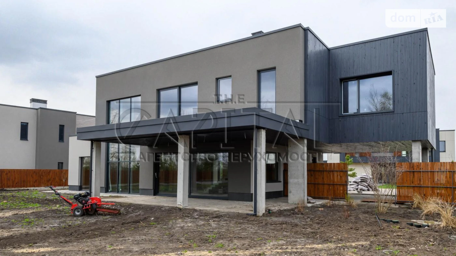 Продается дом на 2 этажа 239 кв. м с балконом, цена: 370450 $ - фото 2