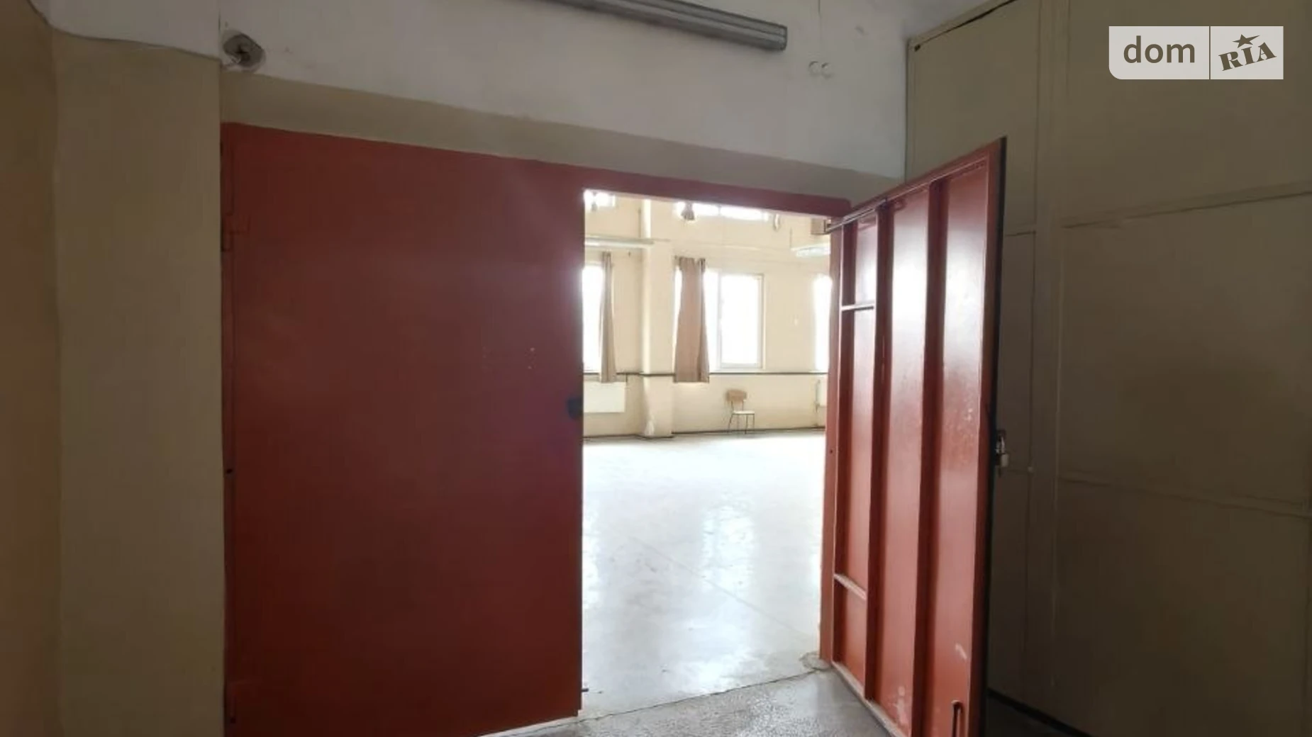 Сдается в аренду помещения свободного назначения 180.4 кв. м в 4-этажном здании, цена: 27060 грн - фото 2