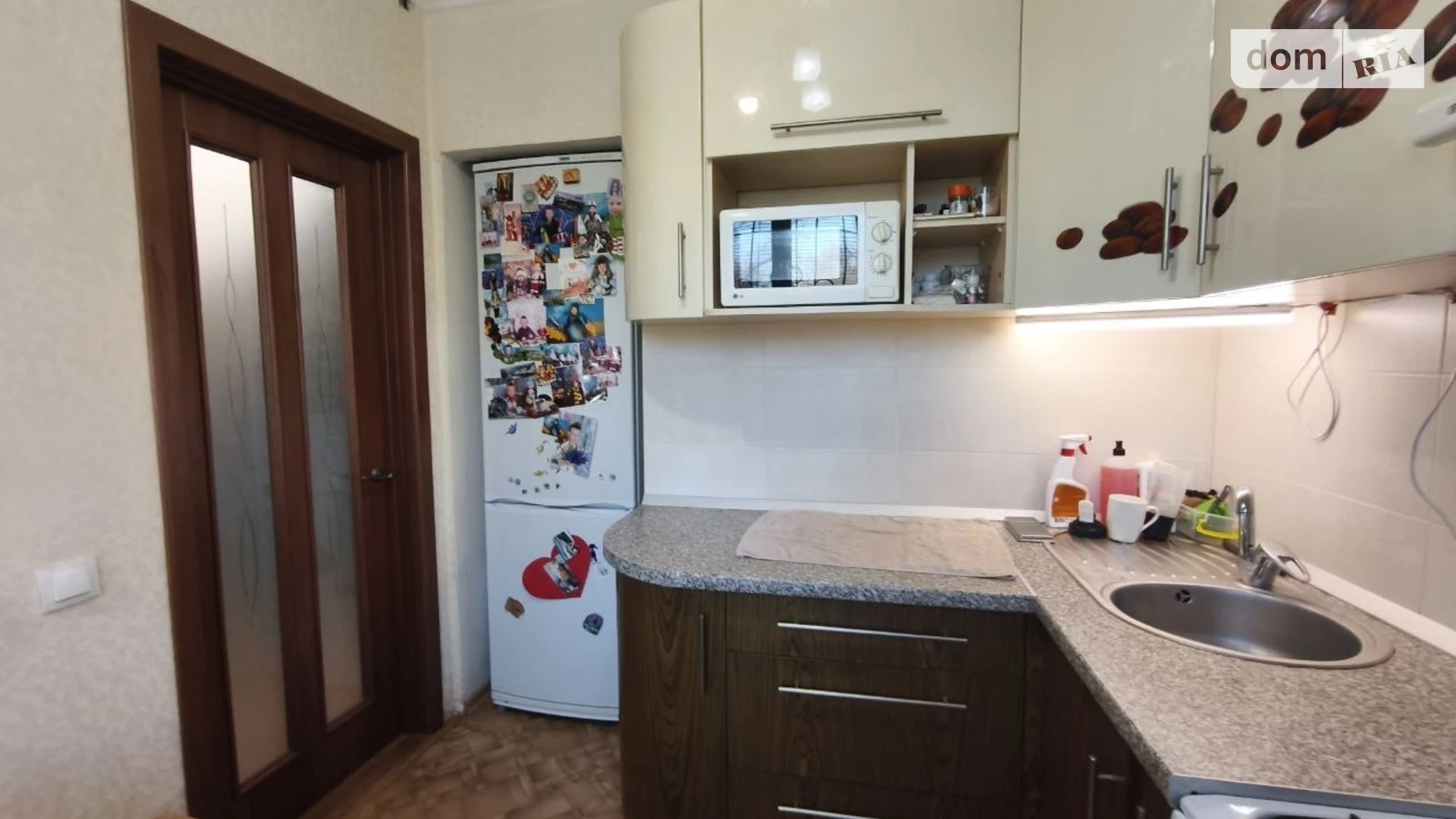 Продається 3-кімнатна квартира 56 кв. м у Кам'янському, вул. Квітів, 8 - фото 2