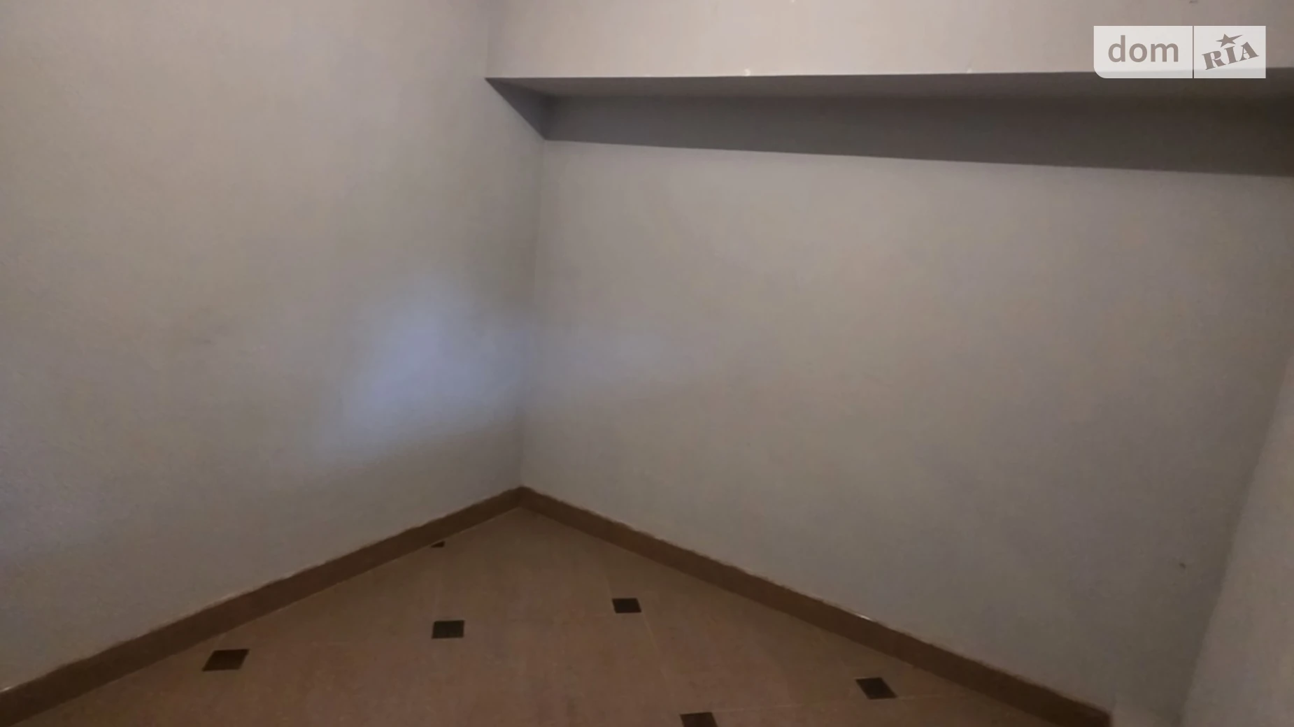 Продается офис 296 кв. м в бизнес-центре, цена: 125000 $ - фото 5
