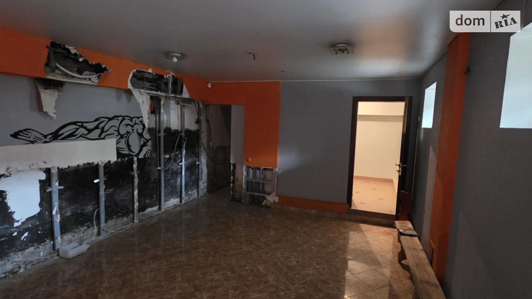 Продается офис 296 кв. м в бизнес-центре, цена: 125000 $ - фото 4