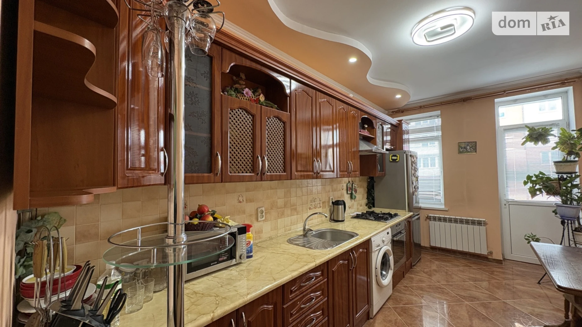 1-комнатная квартира 40.5 кв. м в Тернополе, ул. Коцюбинского - фото 2