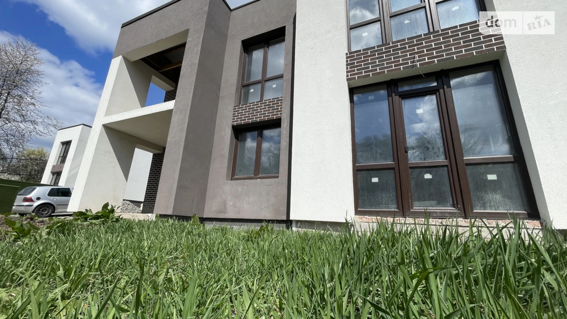 Продается дом на 2 этажа 150 кв. м с гаражом, цена: 155000 $ - фото 2