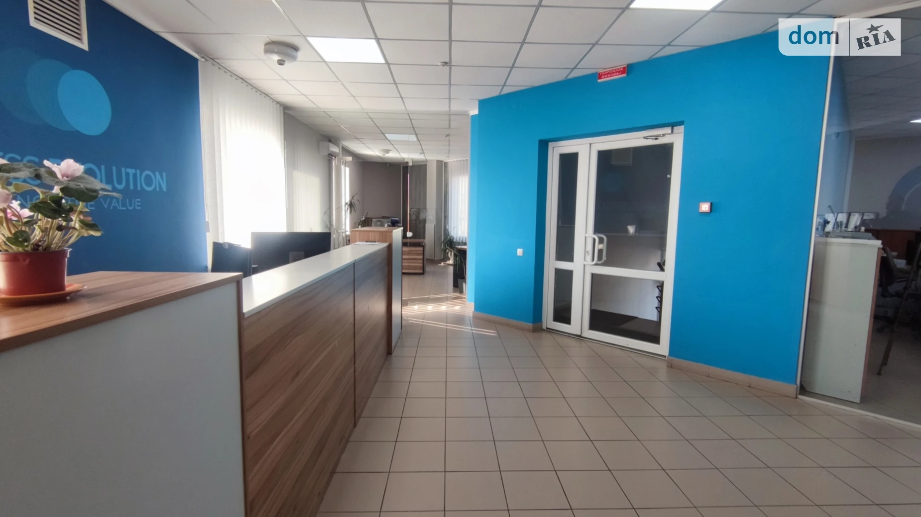 Продается офис 478.3 кв. м в бизнес-центре, цена: 472000 $ - фото 5