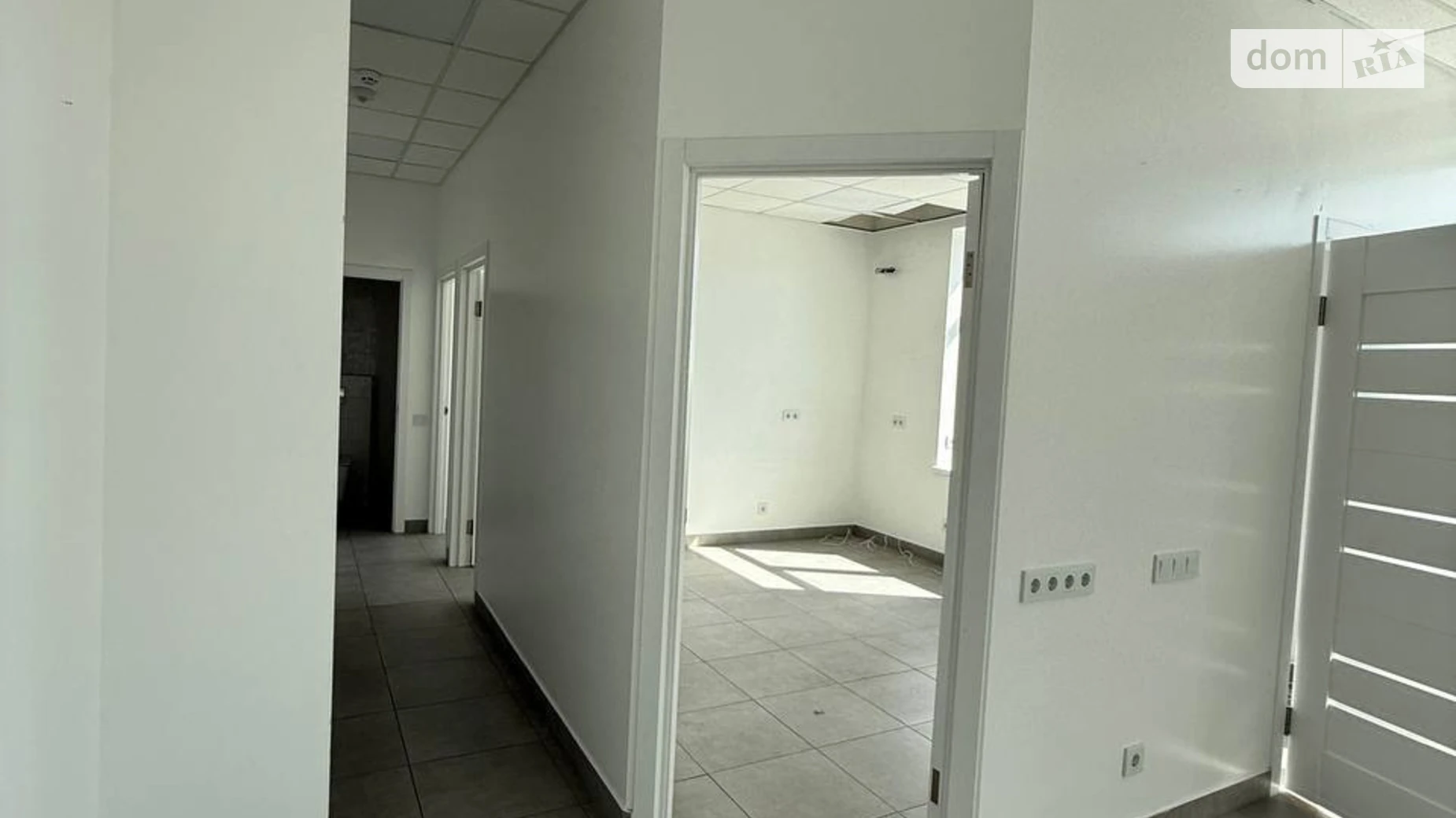 Продається офіс 84.4 кв. м в бізнес-центрі, цена: 65000 $ - фото 2